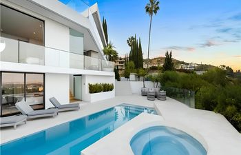 Hollywood Horizon Holiday Home