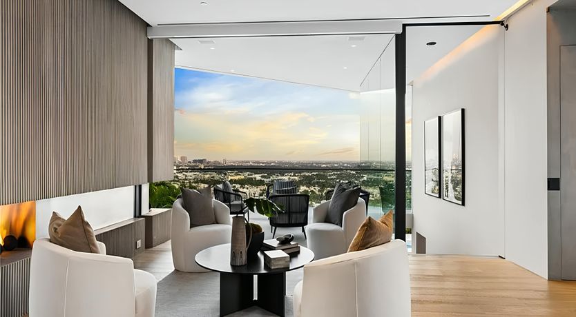 Photo of Hollywood Horizon