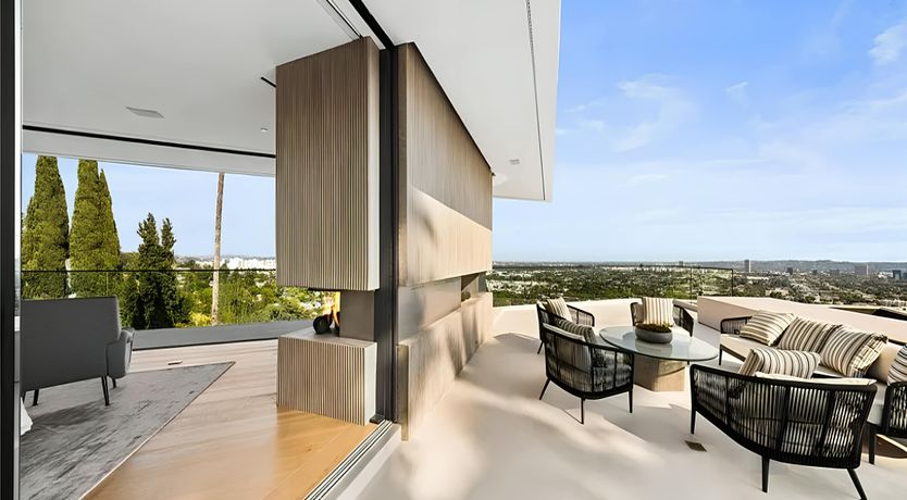 Photo of Hollywood Horizon