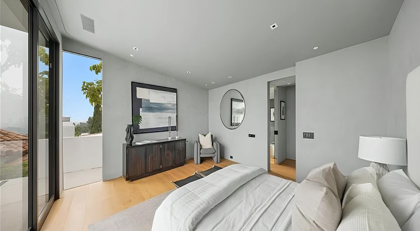 Photo of Hollywood Horizon