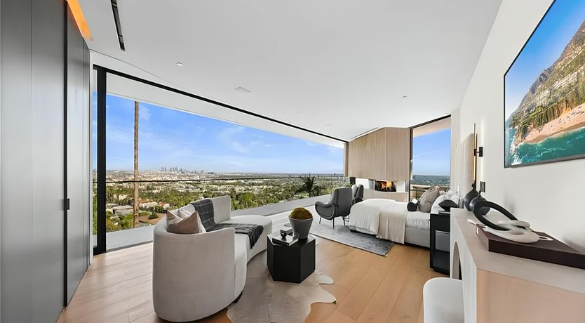 Photo of Hollywood Horizon