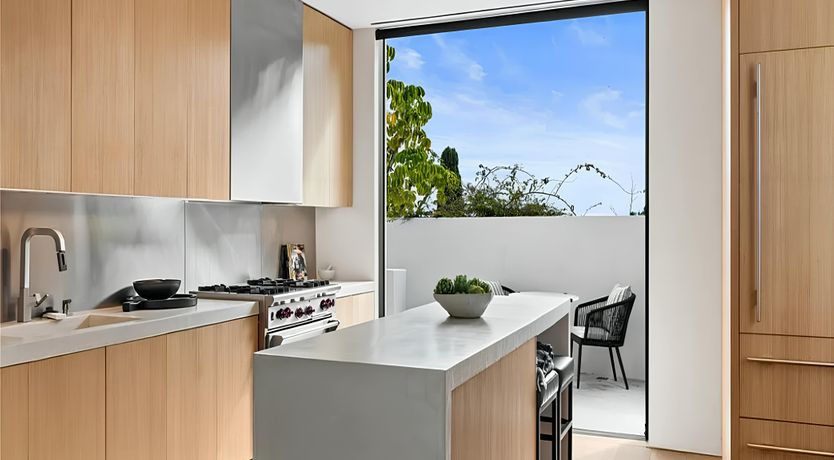 Photo of Hollywood Horizon