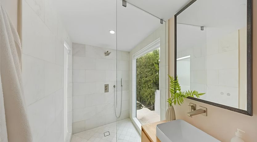 Photo of Hollywood Horizon