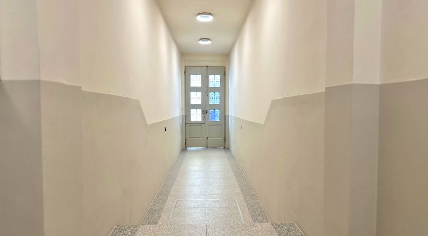 Photo of Arezzo Airs