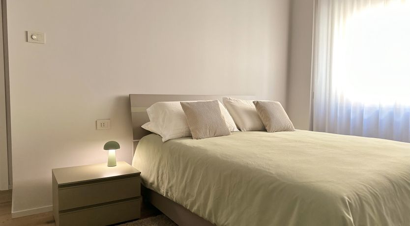 Photo of Arezzo Airs