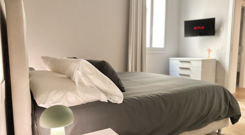 Photo of Arezzo Airs