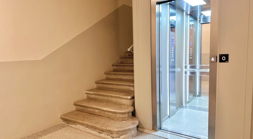 Photo of Arezzo Airs