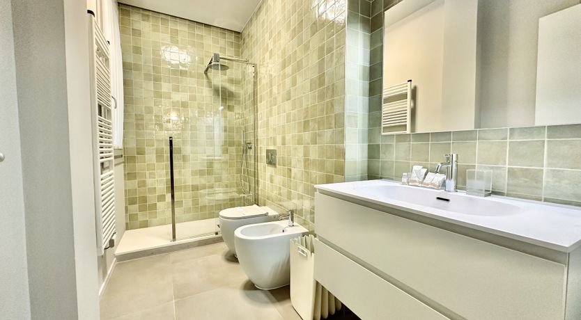 Photo of Arezzo Airs