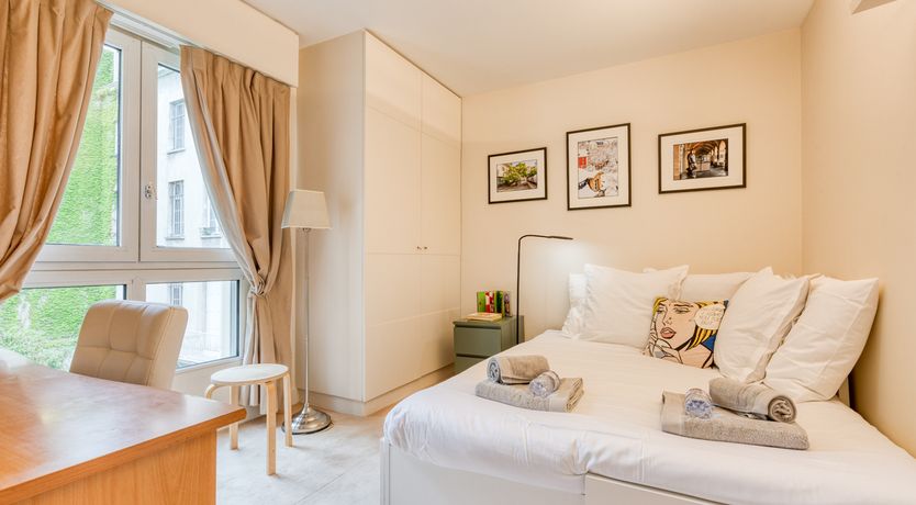 Photo of Parisian Architecture & Gardens