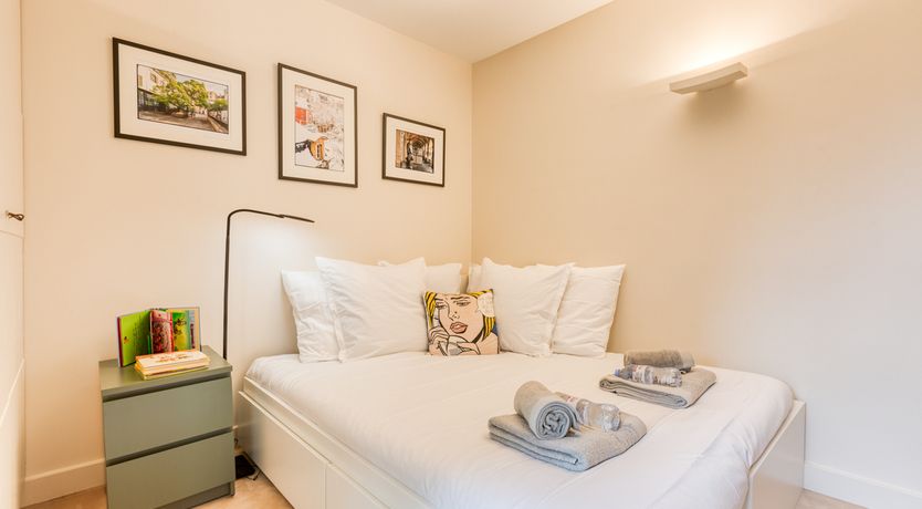 Photo of Parisian Architecture & Gardens