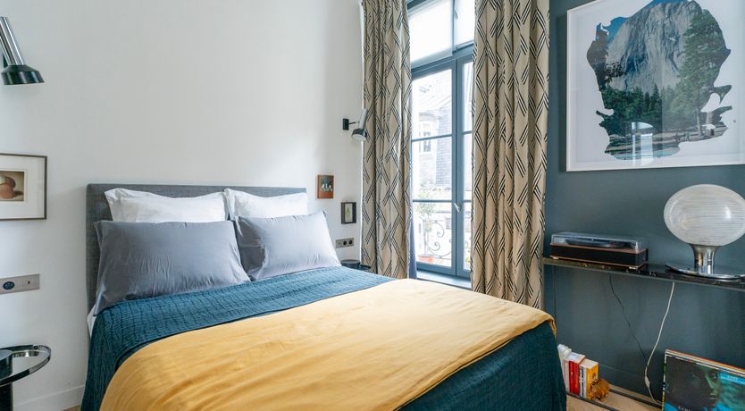 Photo of Louvre Story