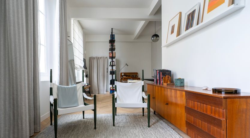 Photo of Louvre Story