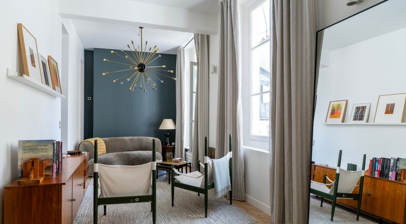 Photo of Louvre Story