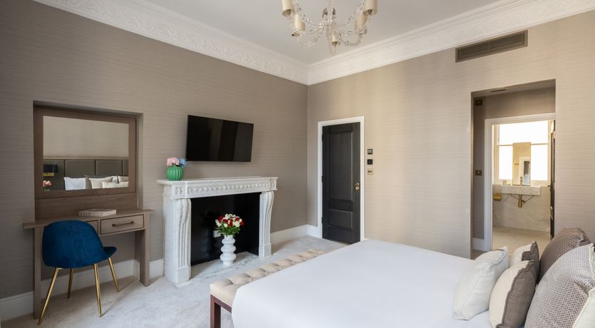 Photo of The Mayfair Crown