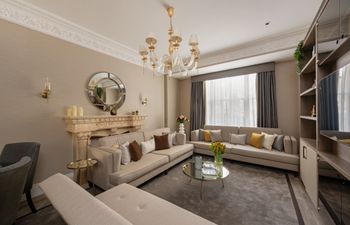 The Mayfair Crown Holiday Home