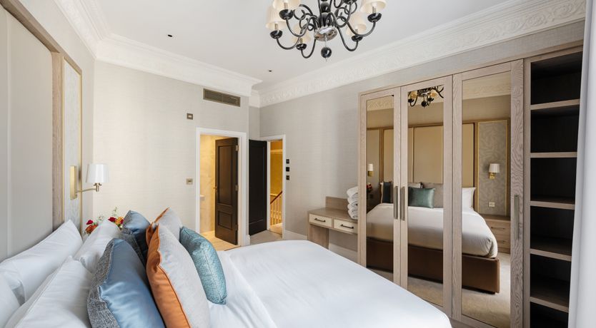 Photo of The Mayfair Crown