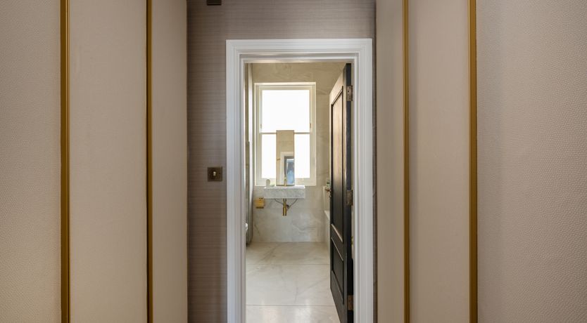 Photo of The Mayfair Crown