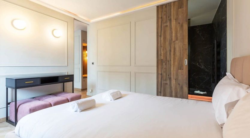 Photo of Coffee & Croissant