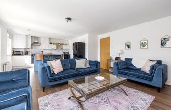 Exploring Edinburgh Holiday Home
