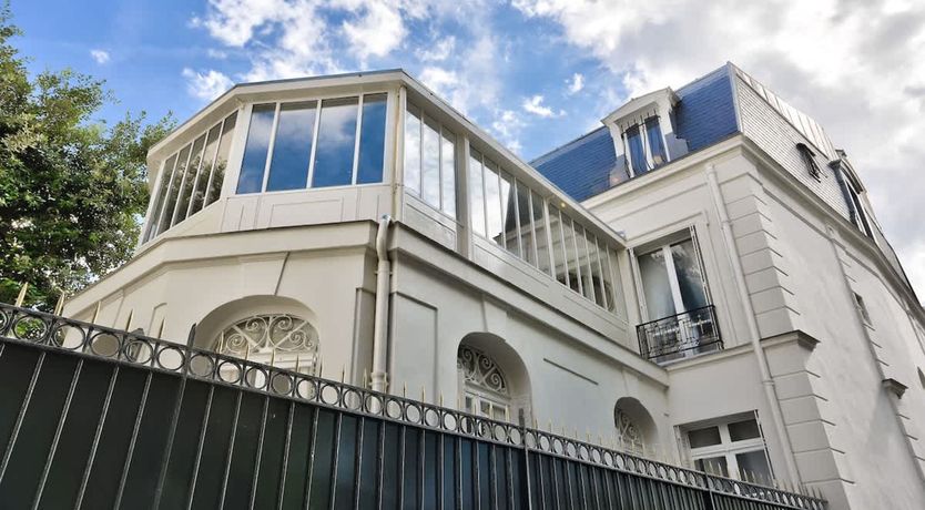 Photo of Royal Luxury