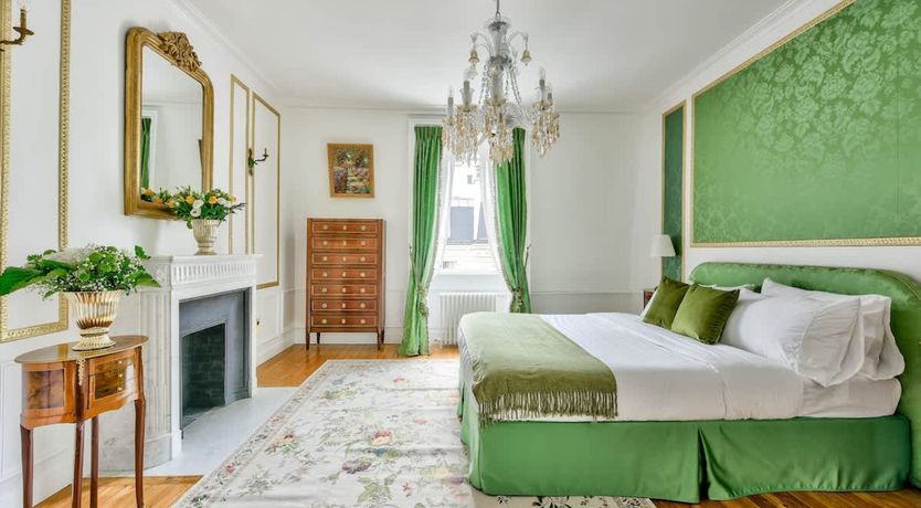 Photo of Royal Luxury