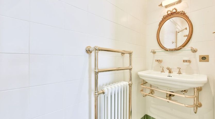 Photo of Royal Luxury