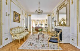 Photo of royal-luxury