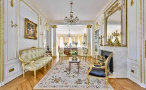 Photo of Royal Luxury