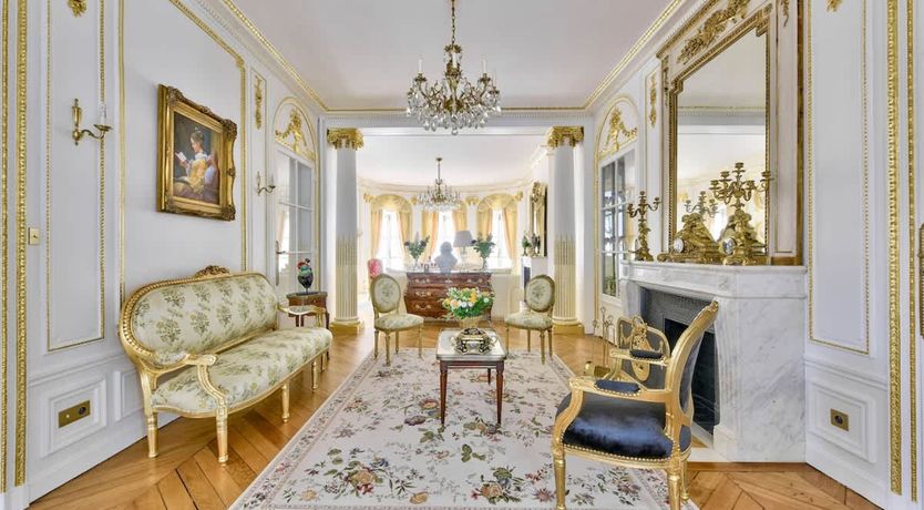 Photo of Royal Luxury
