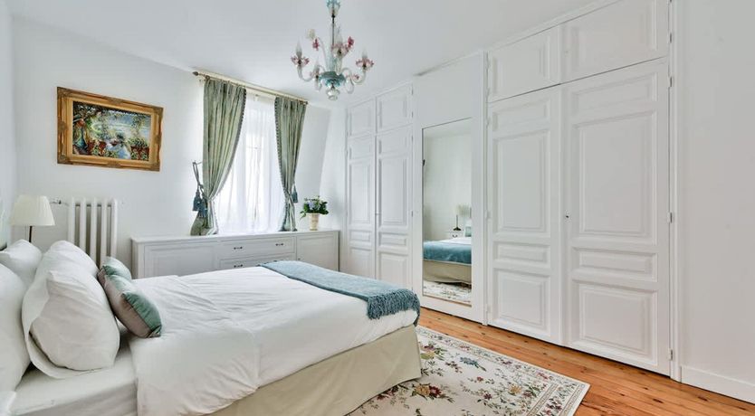 Photo of Royal Luxury