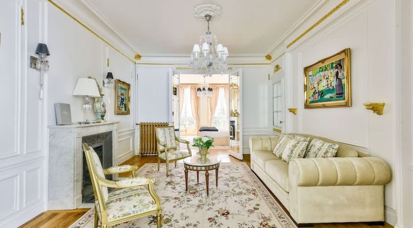 Photo of Royal Luxury