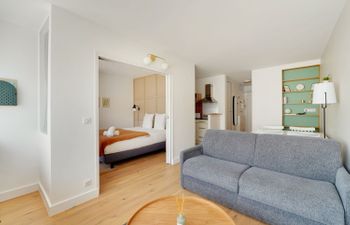 Paris Light Holiday Home