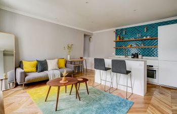 Rooftops in Paris Holiday Home