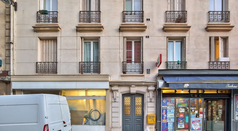 Photo of Terracotta & Black