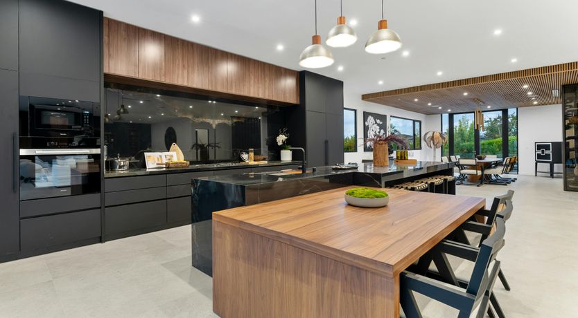 Photo of Sunset Mirror