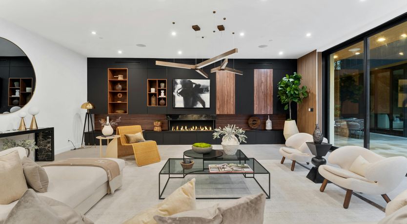 Photo of Sunset Mirror