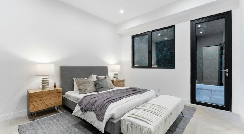 Photo of Sunset Mirror