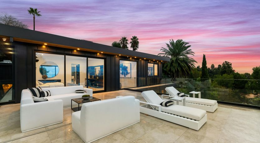 Photo of Sunset Mirror