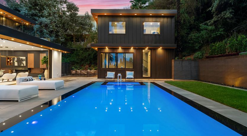 Photo of Sunset Mirror