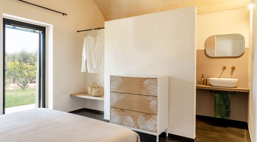 Photo of Barefoot Romance