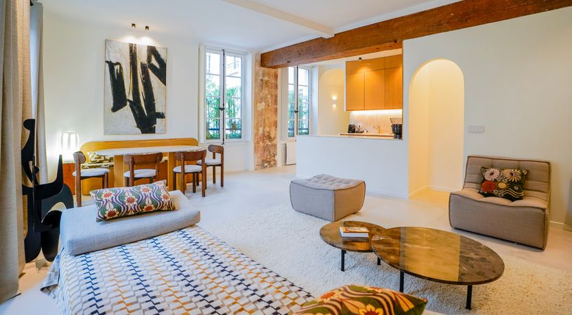 Photo of Parisian Place