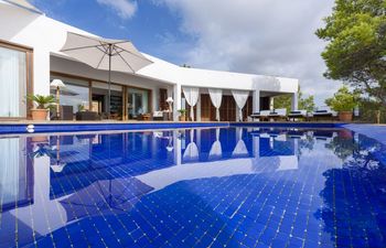 The Sunbird's Song Holiday Home