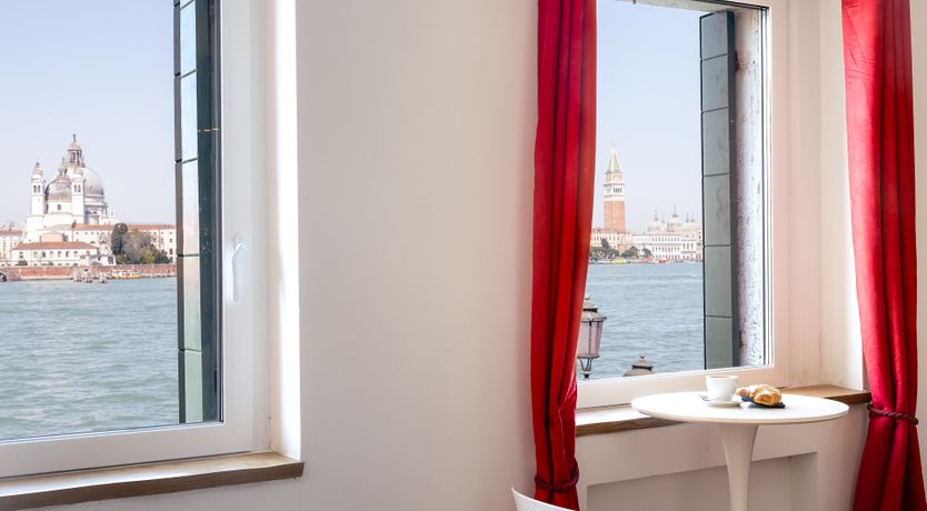 Photo of Venice in Bloom