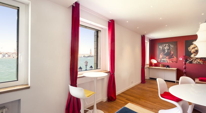 Photo of Venice in Bloom