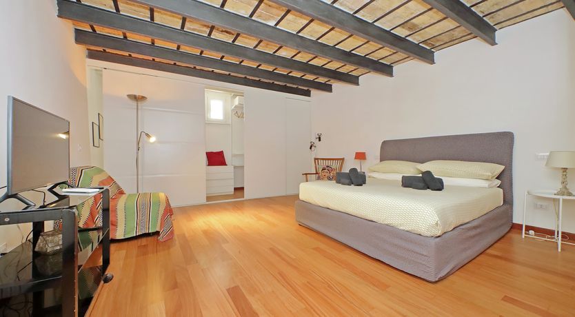 Photo of The Claudia