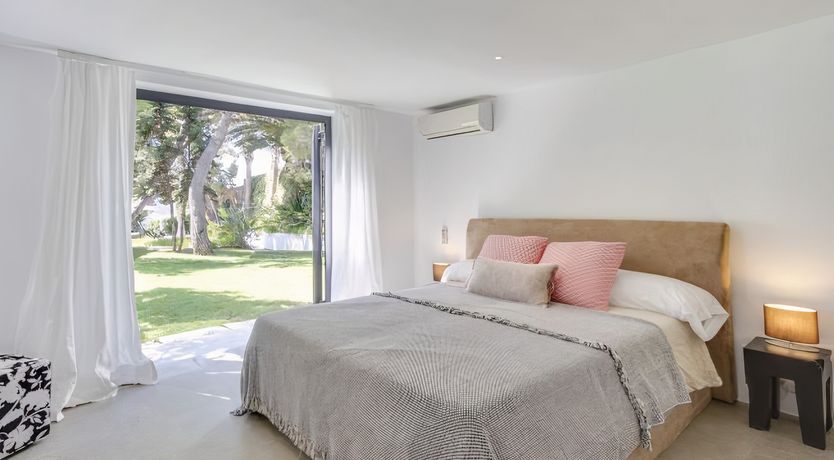 Photo of The Ocean Breeze