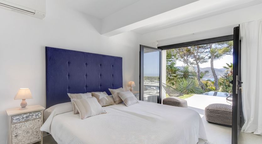 Photo of The Ocean Breeze