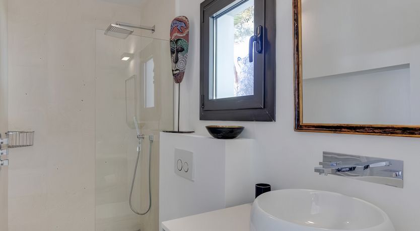 Photo of The Ocean Breeze