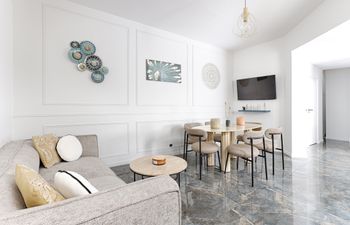 Paris in the Moonlight Holiday Home