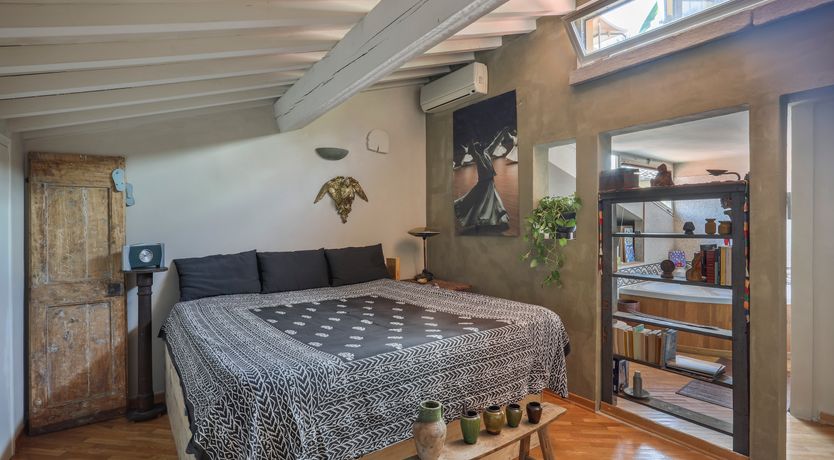 Photo of Artist's Air